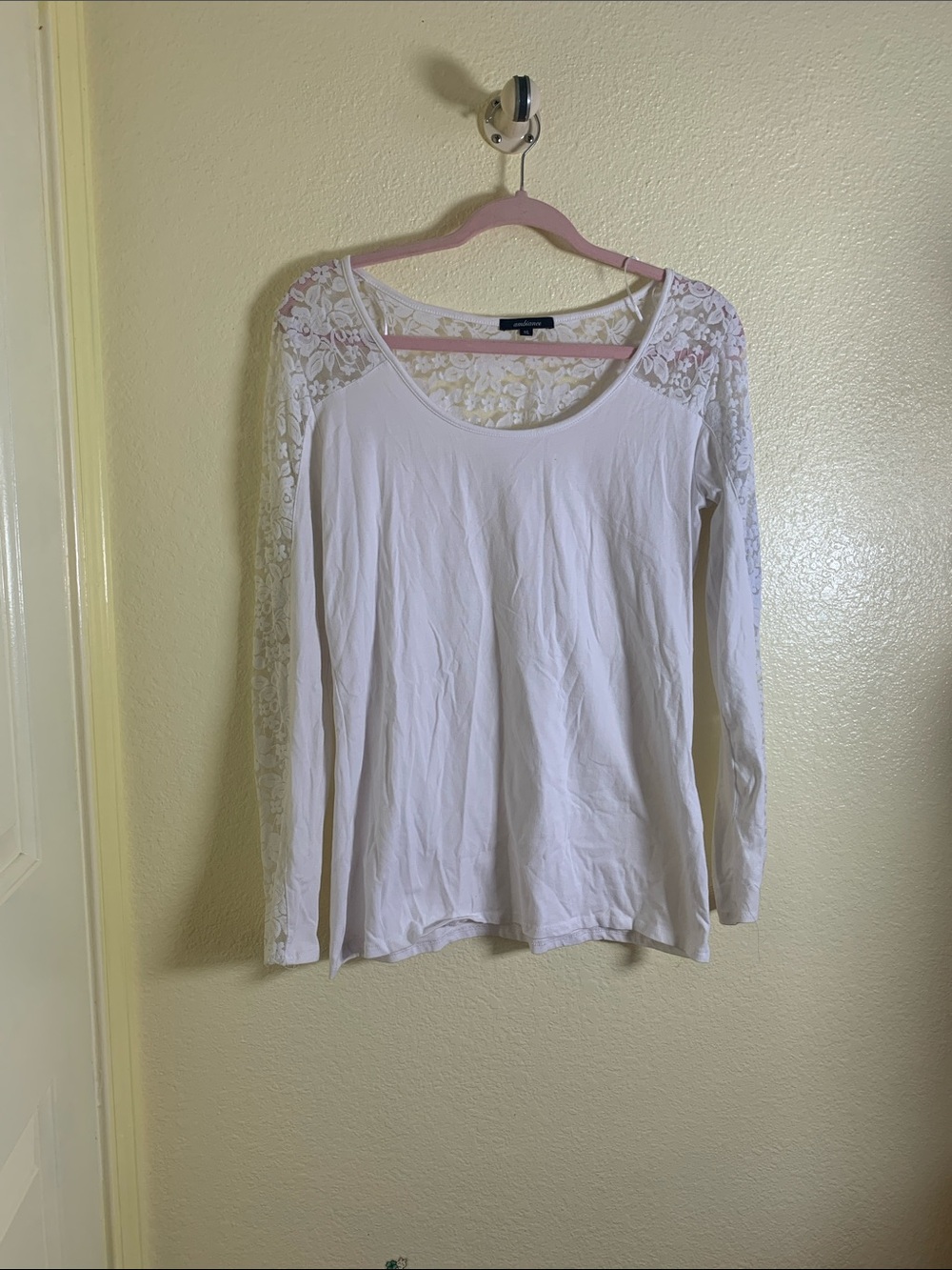 NWOT Ambiance Ivory Lace-Shoulder Long Sleeve Tee, Size XL
